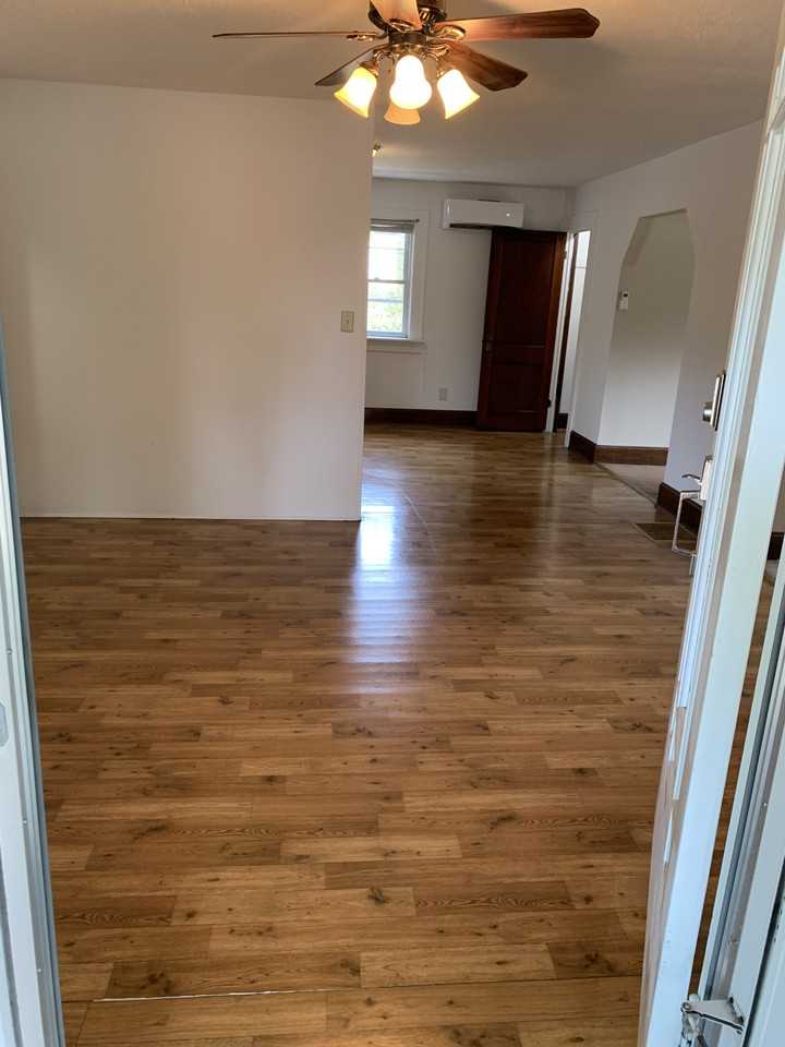 219 S 19th St #B - Photo 3 of 17
