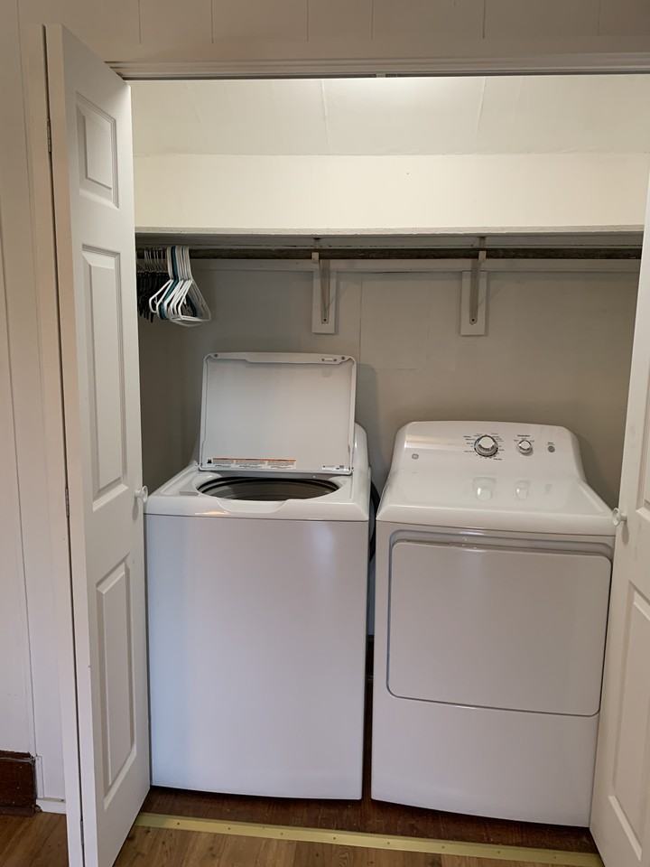 219 S 19th St #B - Photo 6 of 17