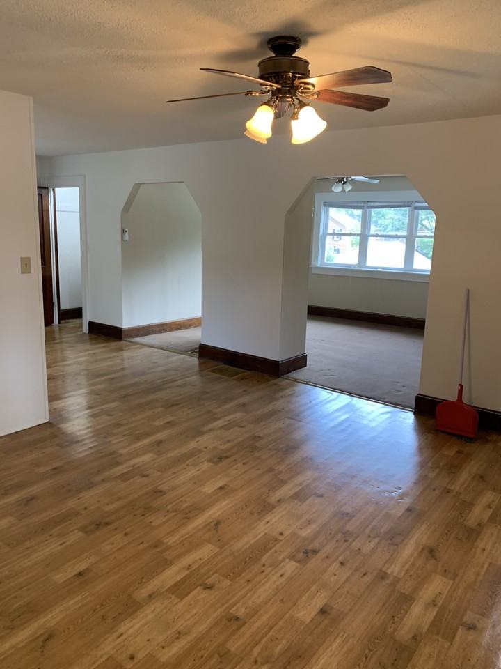 219 S 19th St #B - Photo 7 of 17