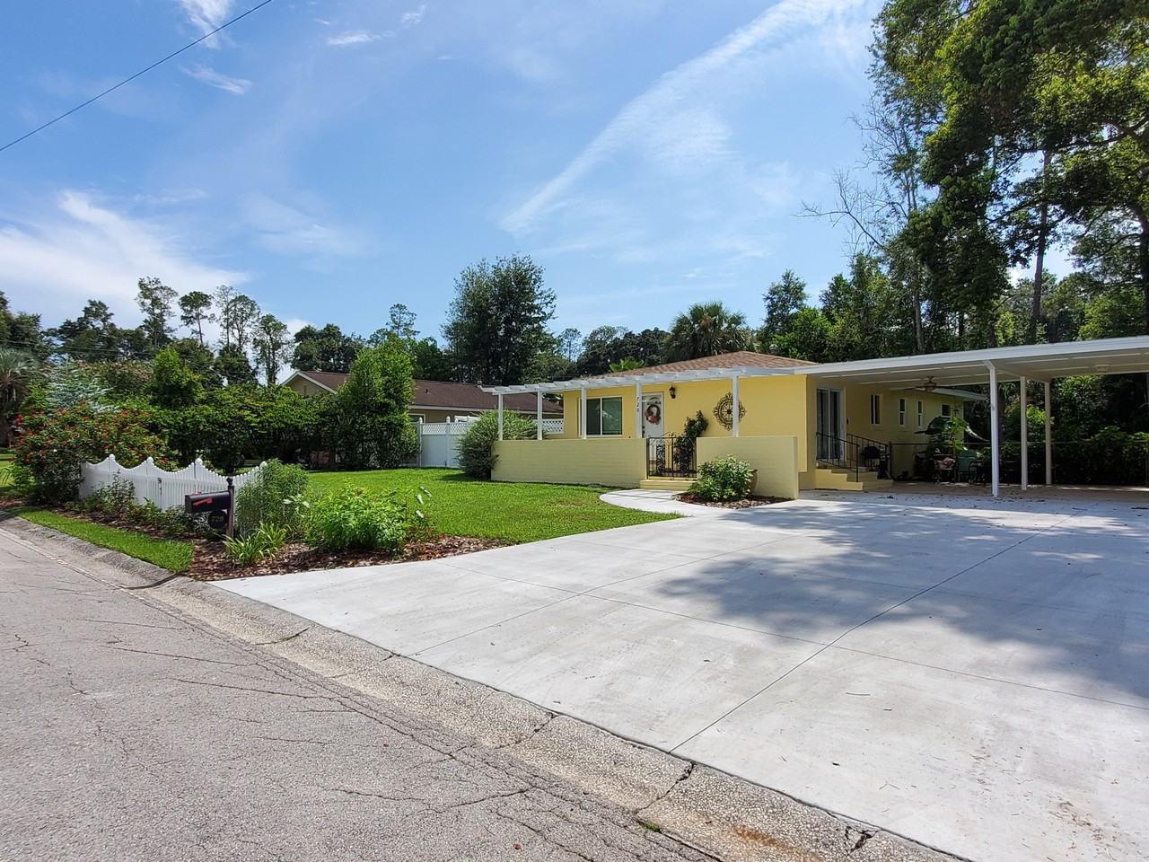 720 Ne 17th Ct #NA - Photo 2 of 50