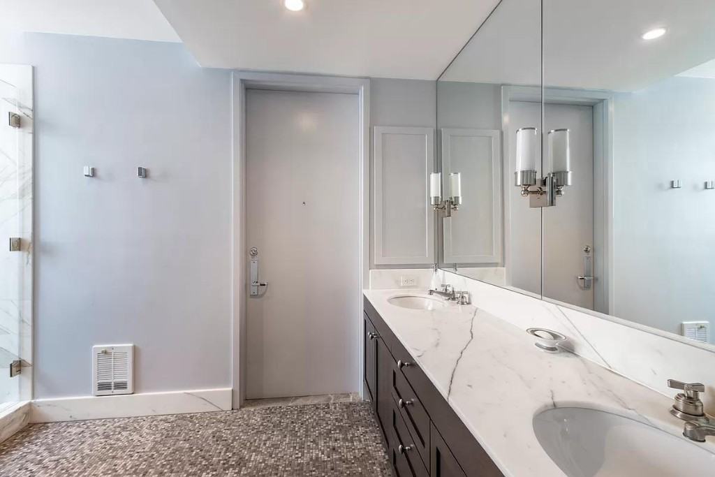 W 30th St #17A - Photo 6 of 16