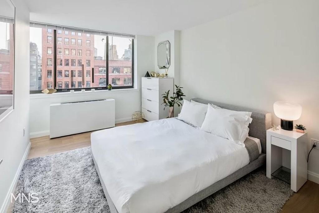 W 19th St #9L - Photo 3 of 11