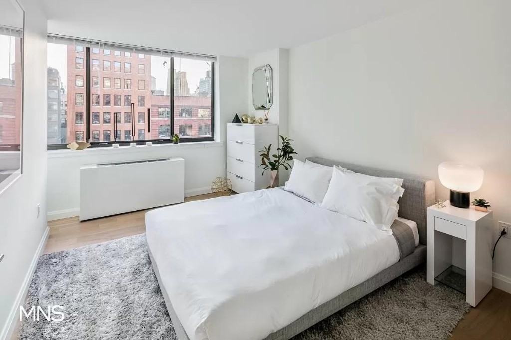 W 19th St #6G - Photo 4 of 11