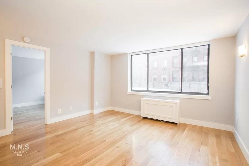 W 19th St #14D - Photo 4 of 13