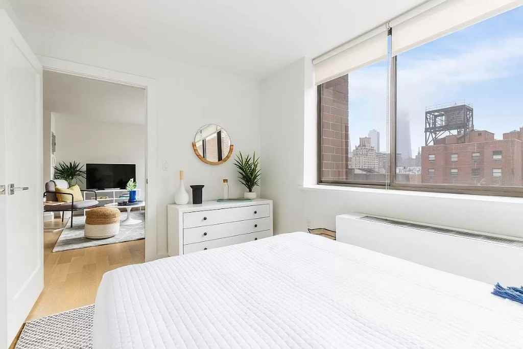 W 19th St #9B - Photo 6 of 13