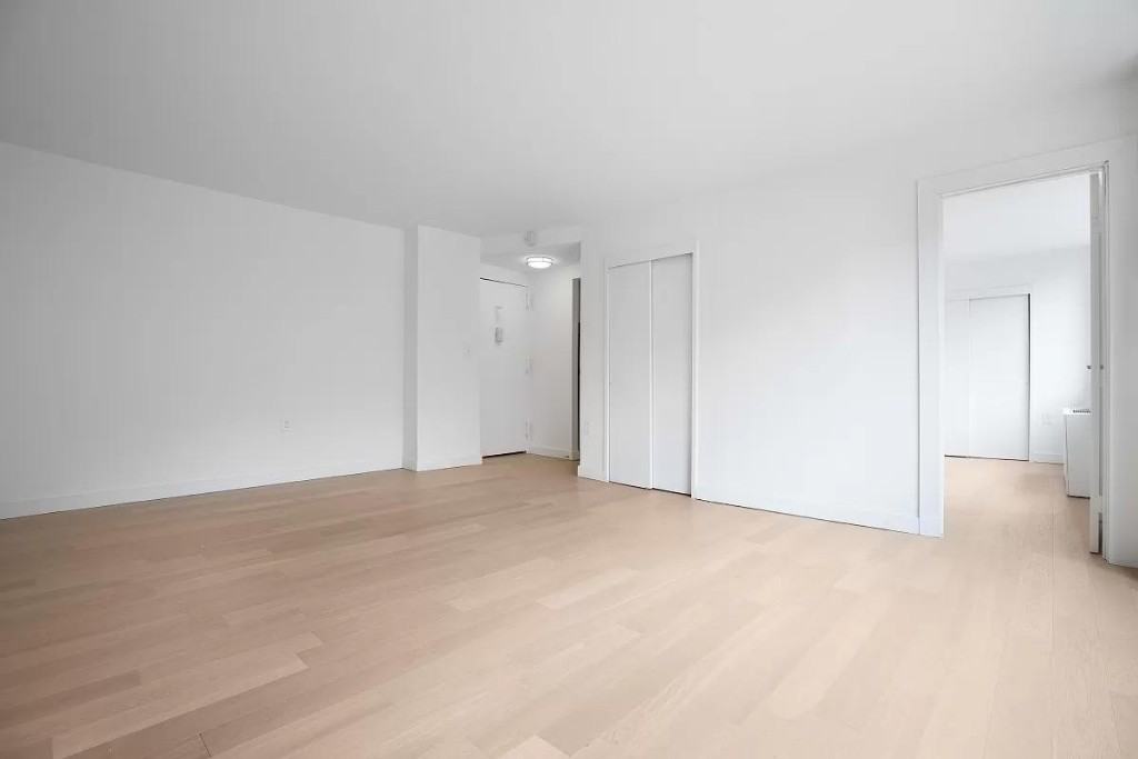 W 19th St #6J - Photo 2 of 12