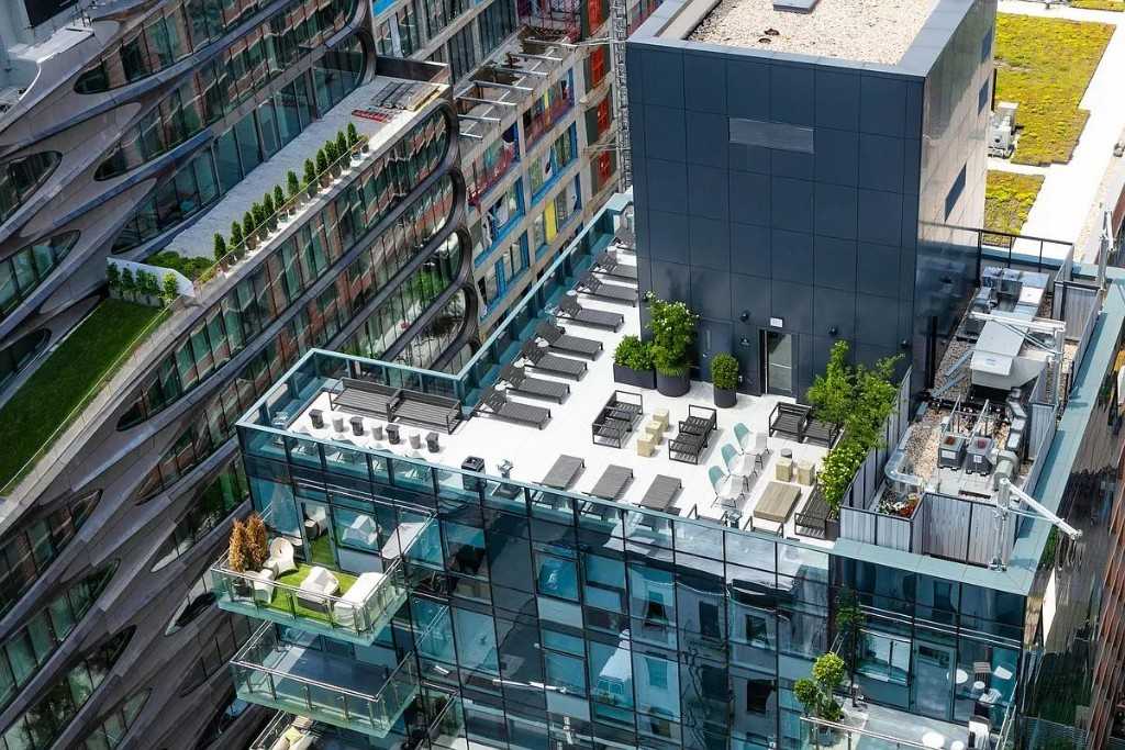 W 28th St #602 - Photo 4 of 10