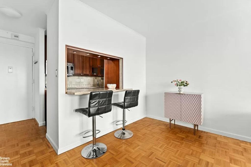 W 17th St #16F - Photo 3 of 11