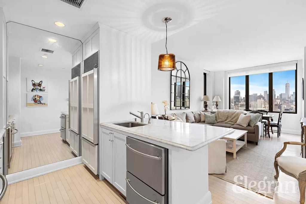 W 24th St #19C - Photo 4 of 14