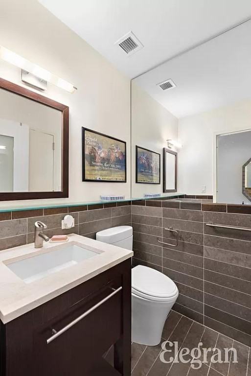 W 24th St #19C - Photo 5 of 14