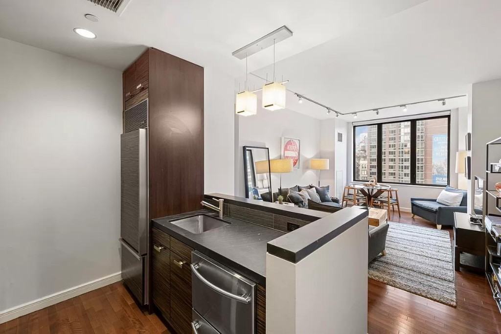 W 24th St #15H - Photo 2 of 18