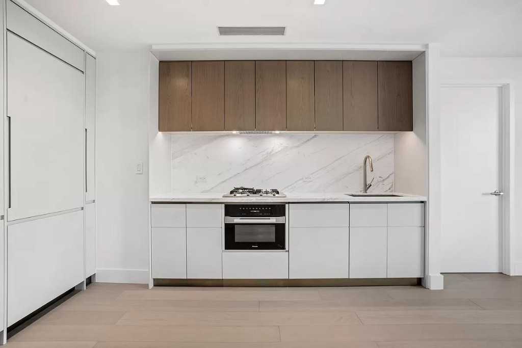 Delancey St #11D - Photo 3 of 12