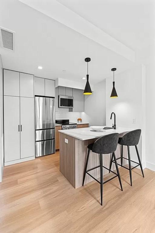 Pitt St #6B - Photo 4 of 8