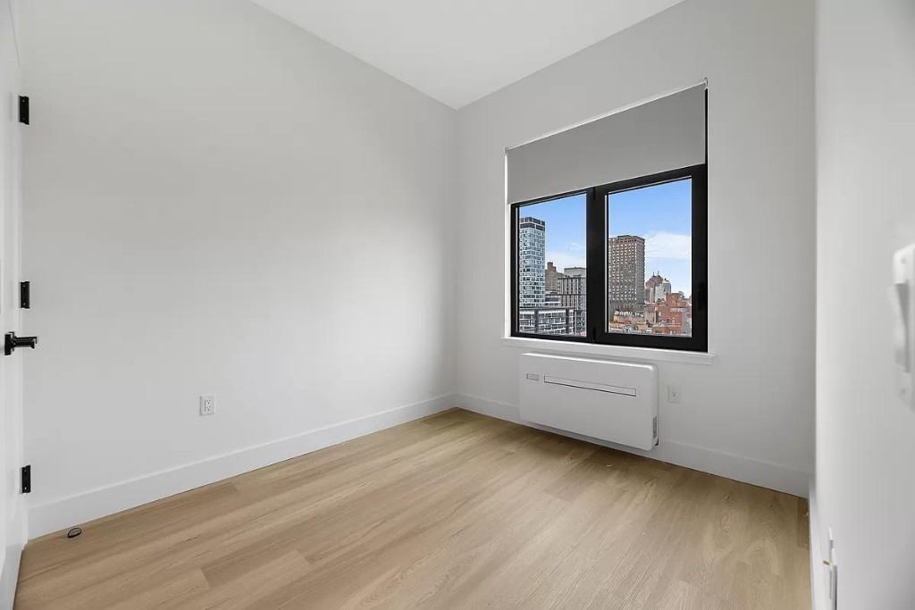 Pitt St #12D - Photo 4 of 9