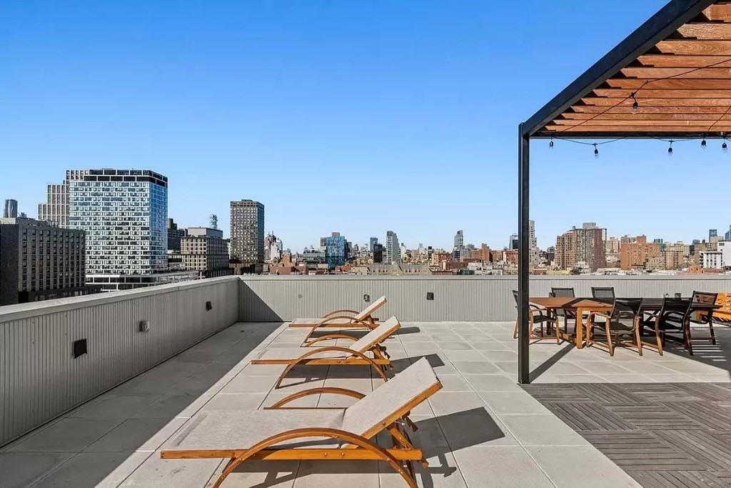 Pitt St #12D - Photo 7 of 9