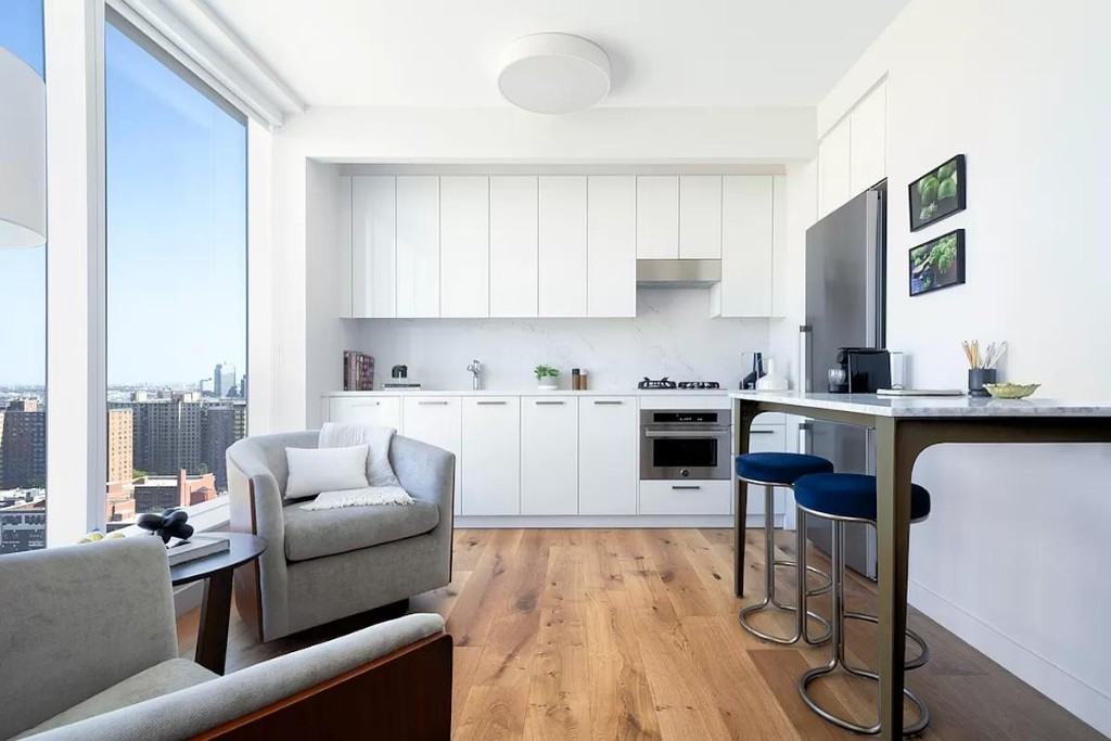 Broome St #1409 - Photo 2 of 10