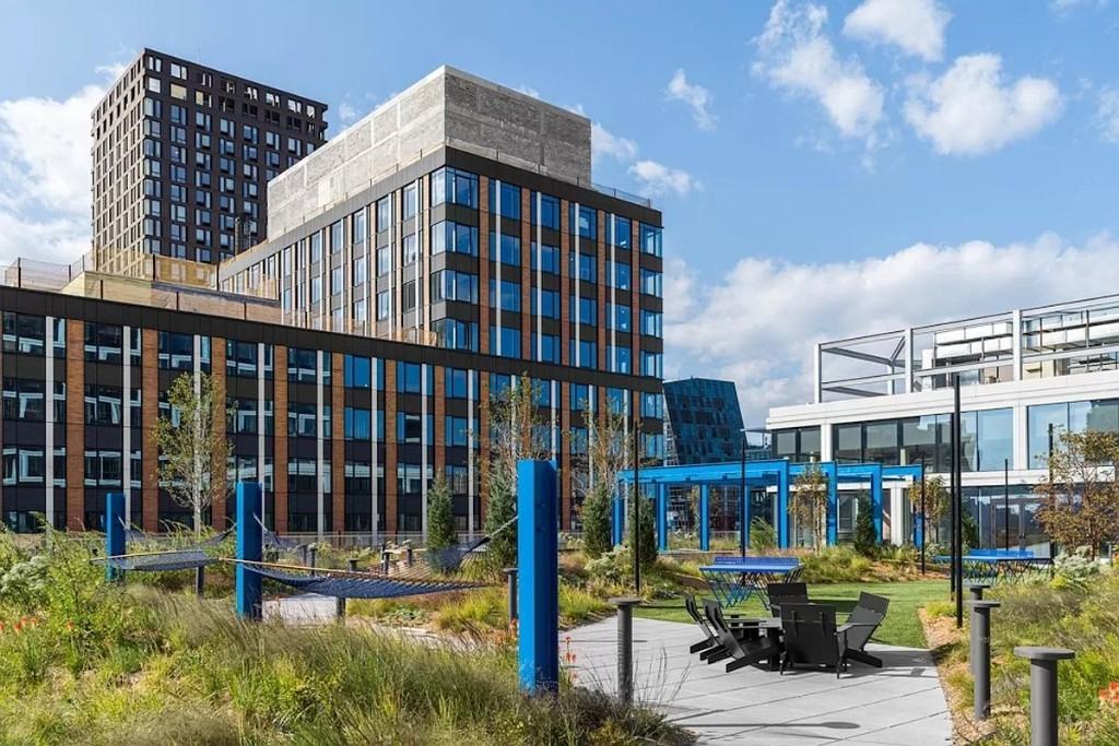 Broome St #1001 - Photo 3 of 10