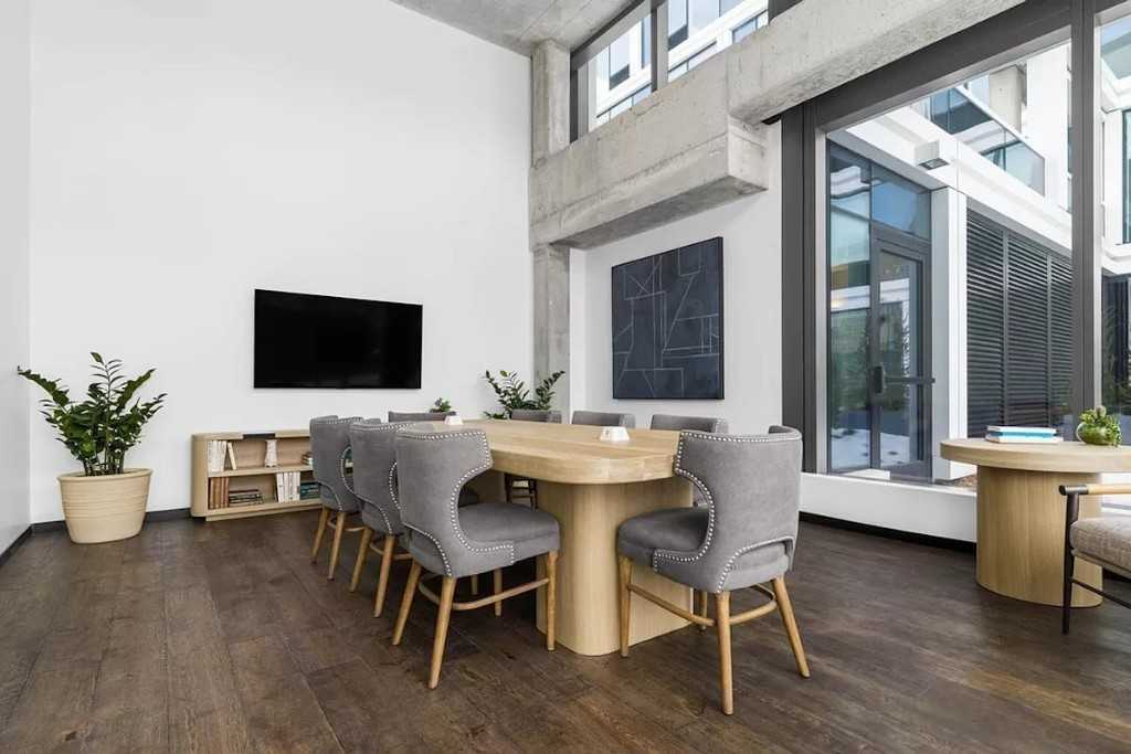 Broome St #2004 - Photo 7 of 9