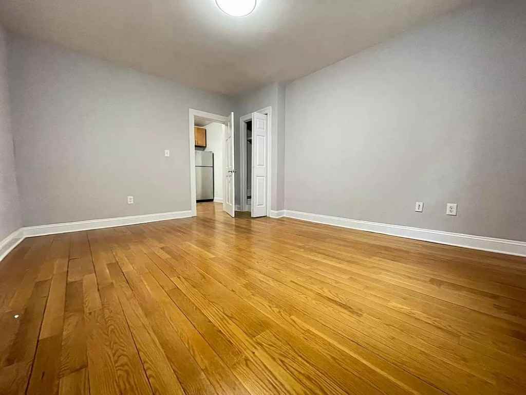 Ridge St #1F - Photo 2 of 4