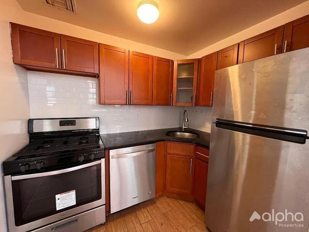 Rivington St #1L - Photo 5 of 10