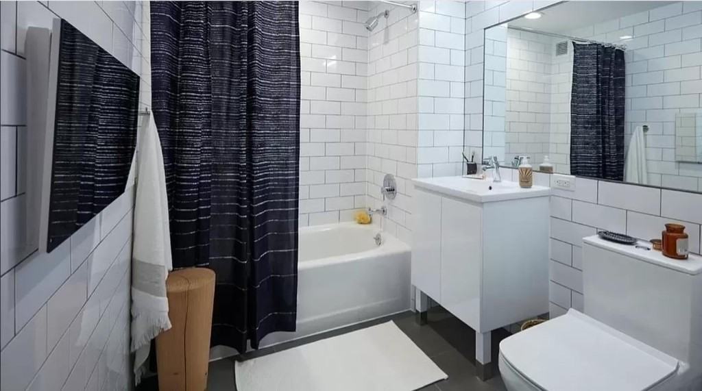 E Houston St #9F - Photo 5 of 12