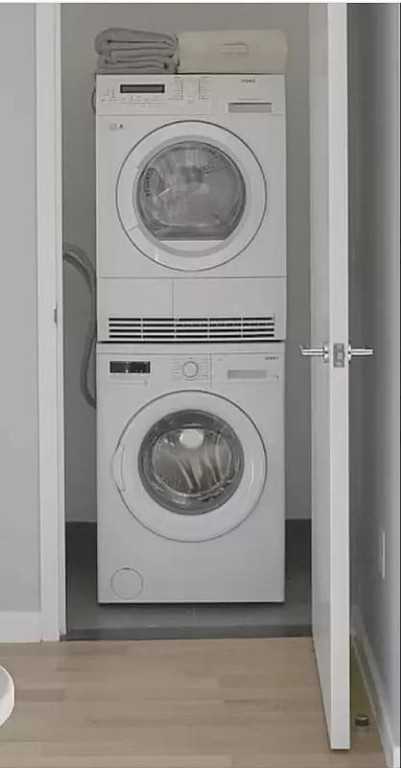 E Houston St #9F - Photo 6 of 12