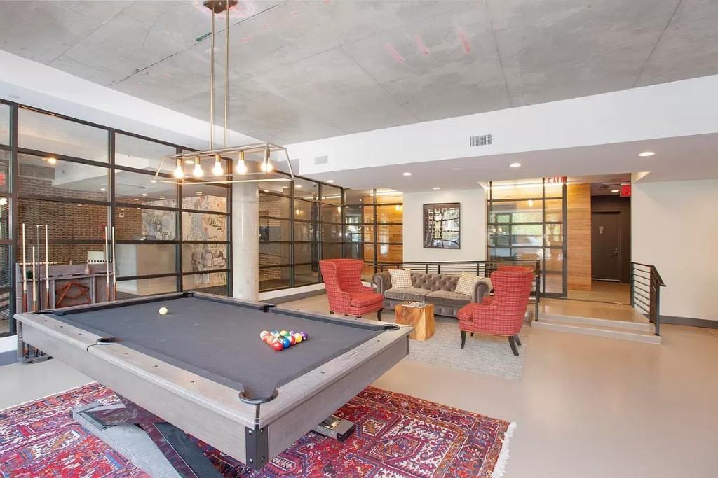 E Houston St #12D - Photo 6 of 20