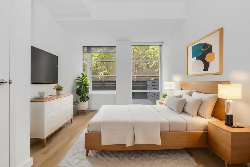 E Houston St #1A - Photo 2 of 13