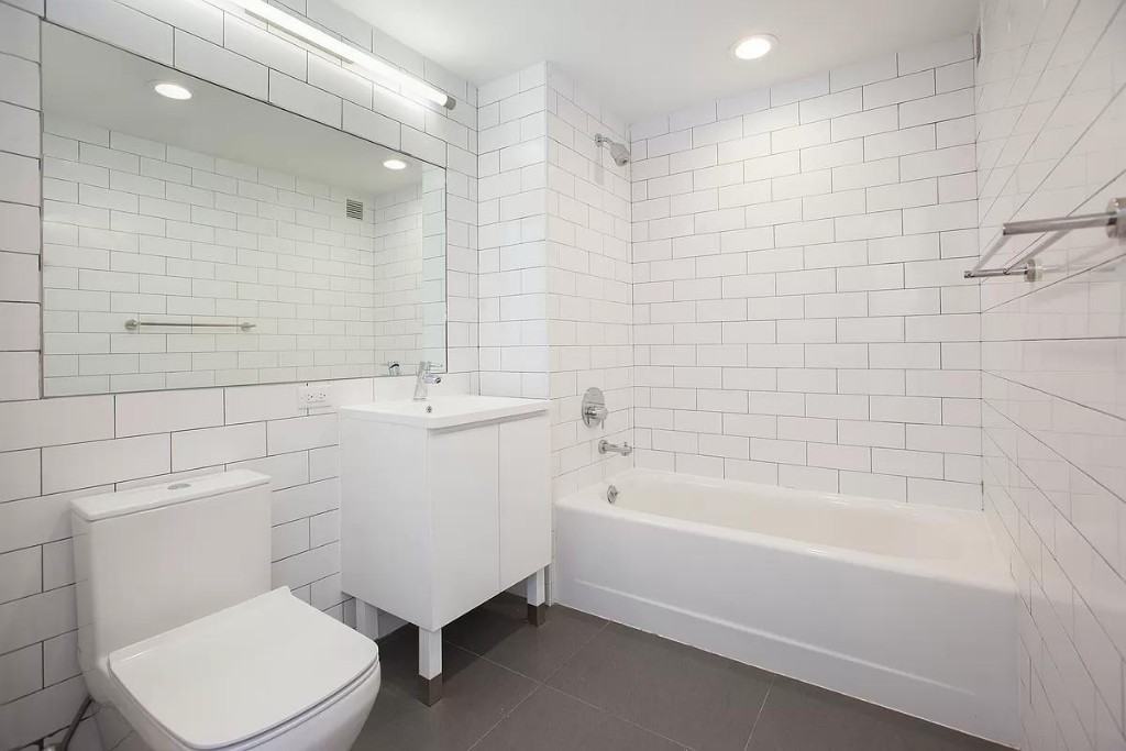 E Houston St #1A - Photo 6 of 13