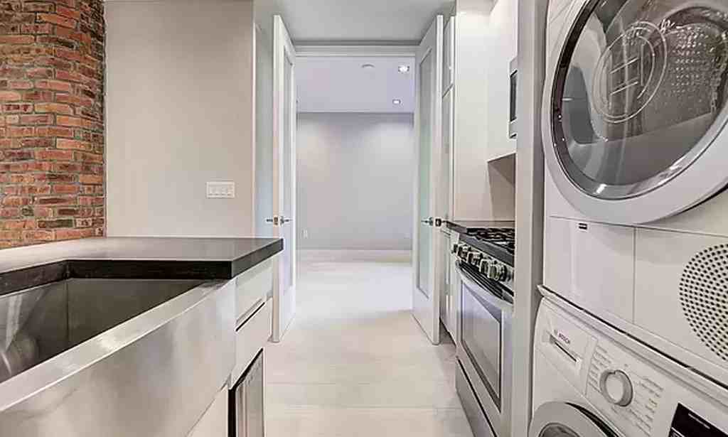 Stanton St #4H - Photo 3 of 4