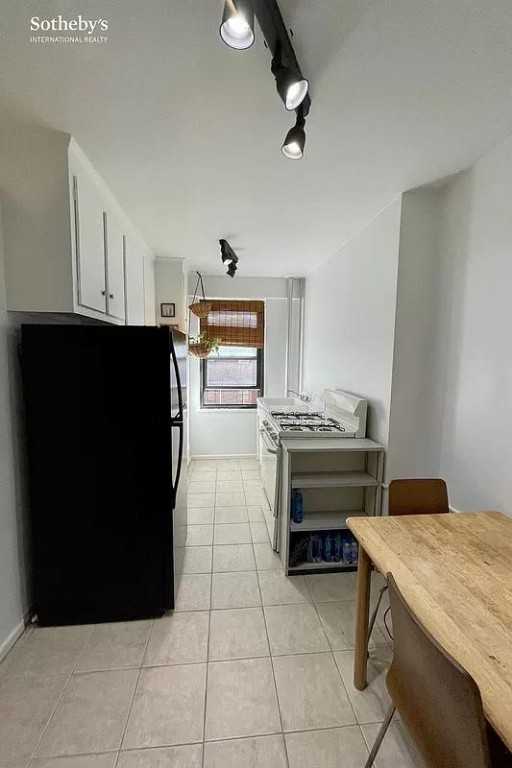 E Broadway #H603 - Photo 2 of 6