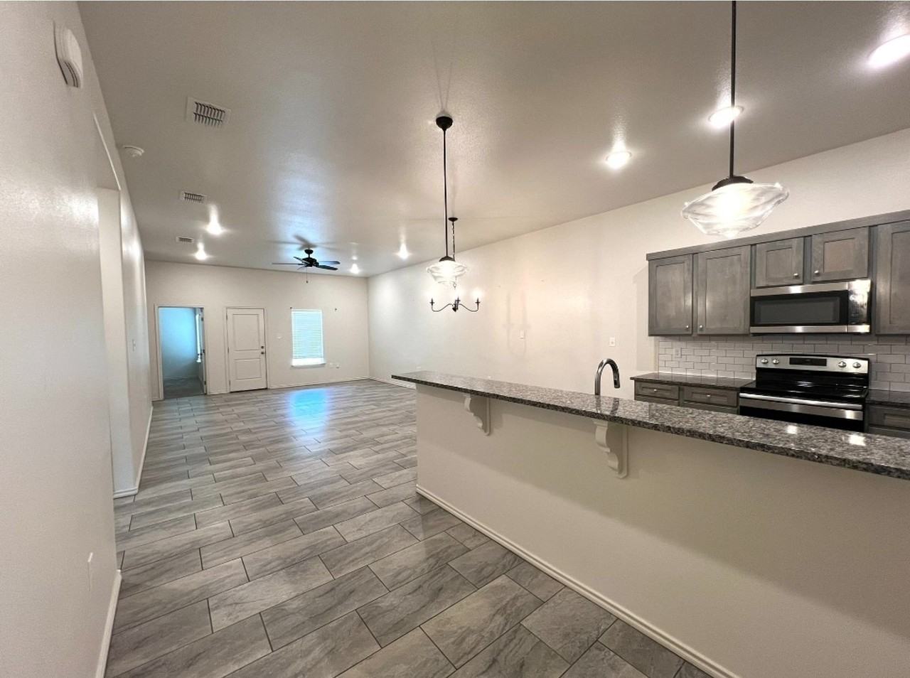 5534 Kemper St - Photo 3 of 12