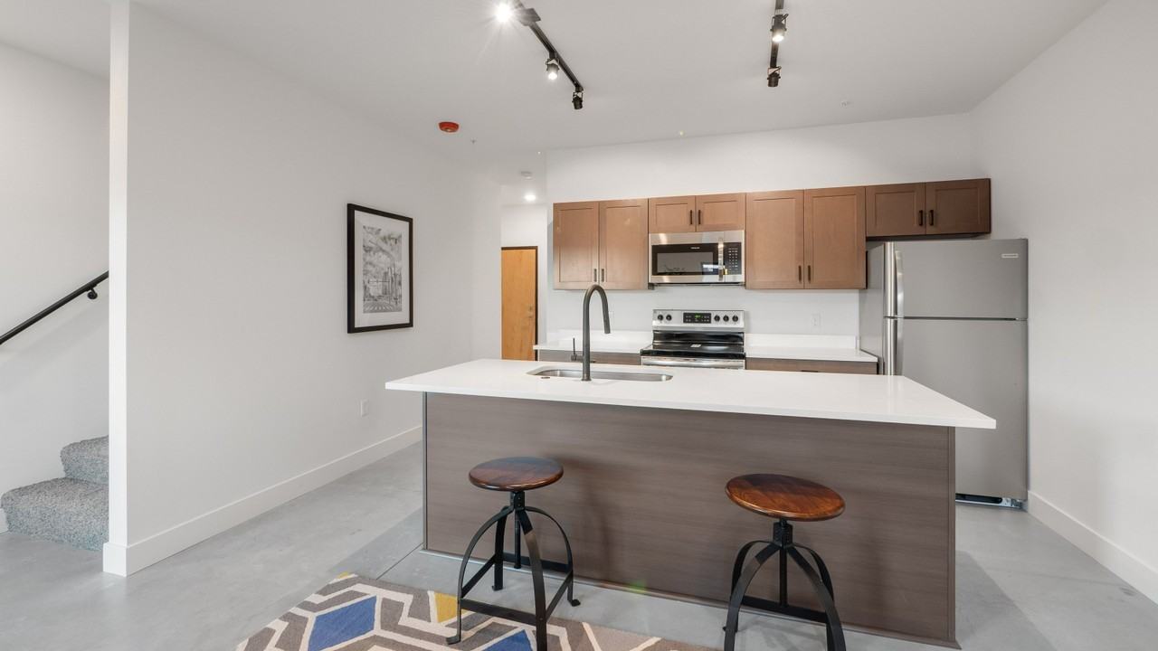 MAC1201 - Photo 4 of 33