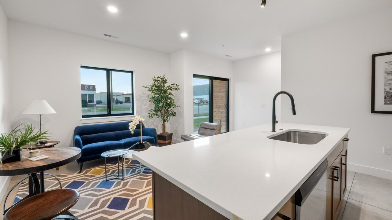 MAC1201 - Photo 6 of 33