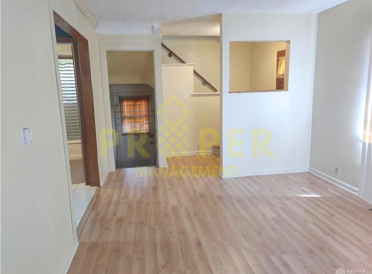 53 E Parkwood Dr - Photo 2 of 11