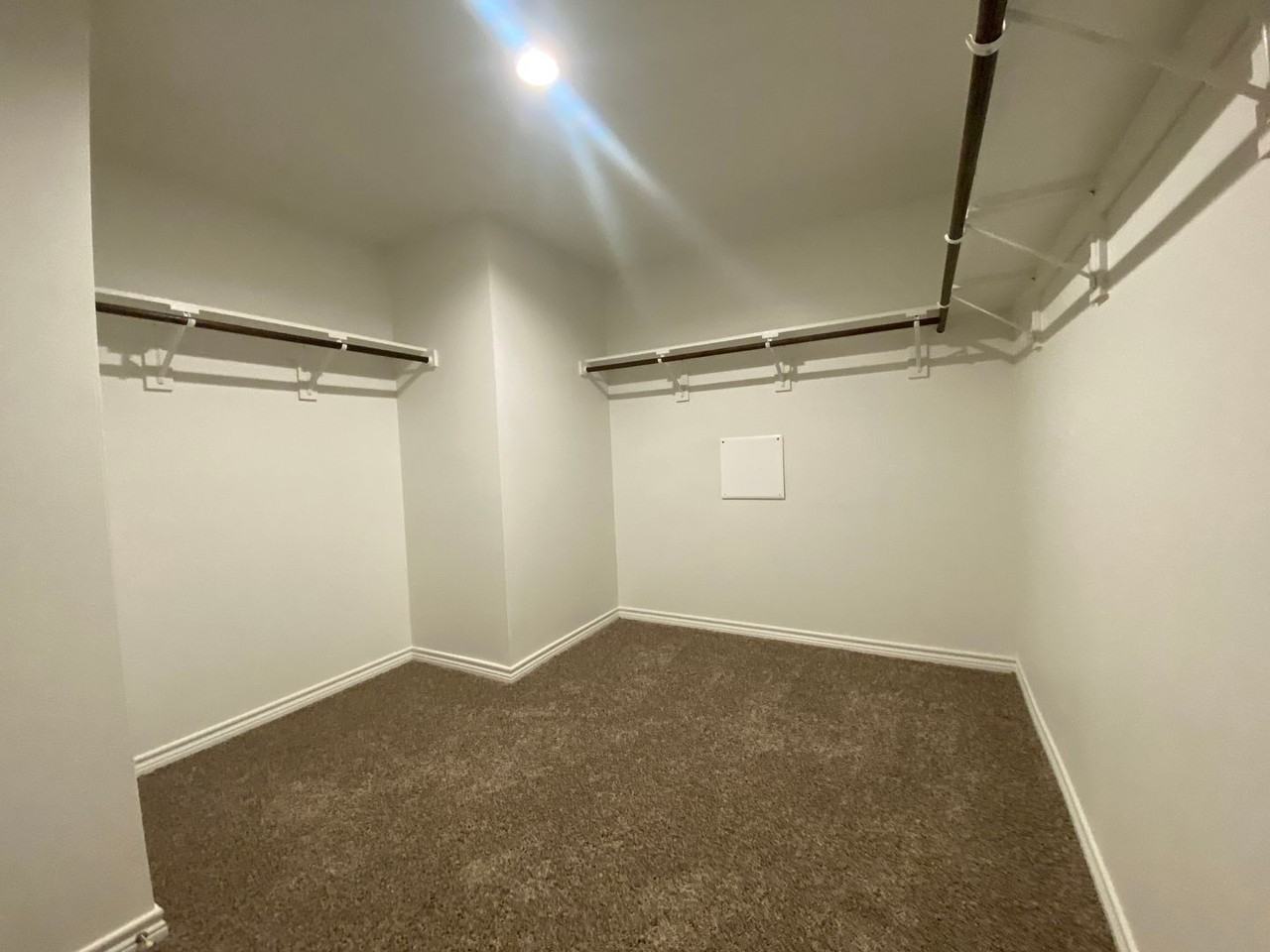 1517 Pleasant Dr - Photo 5 of 30