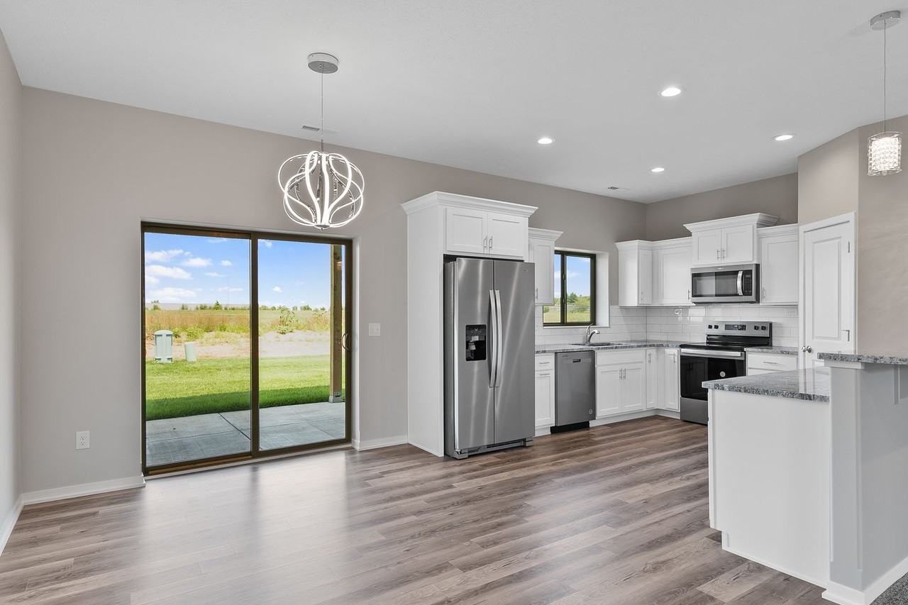 7002 Serpentine Dr - Photo 4 of 17