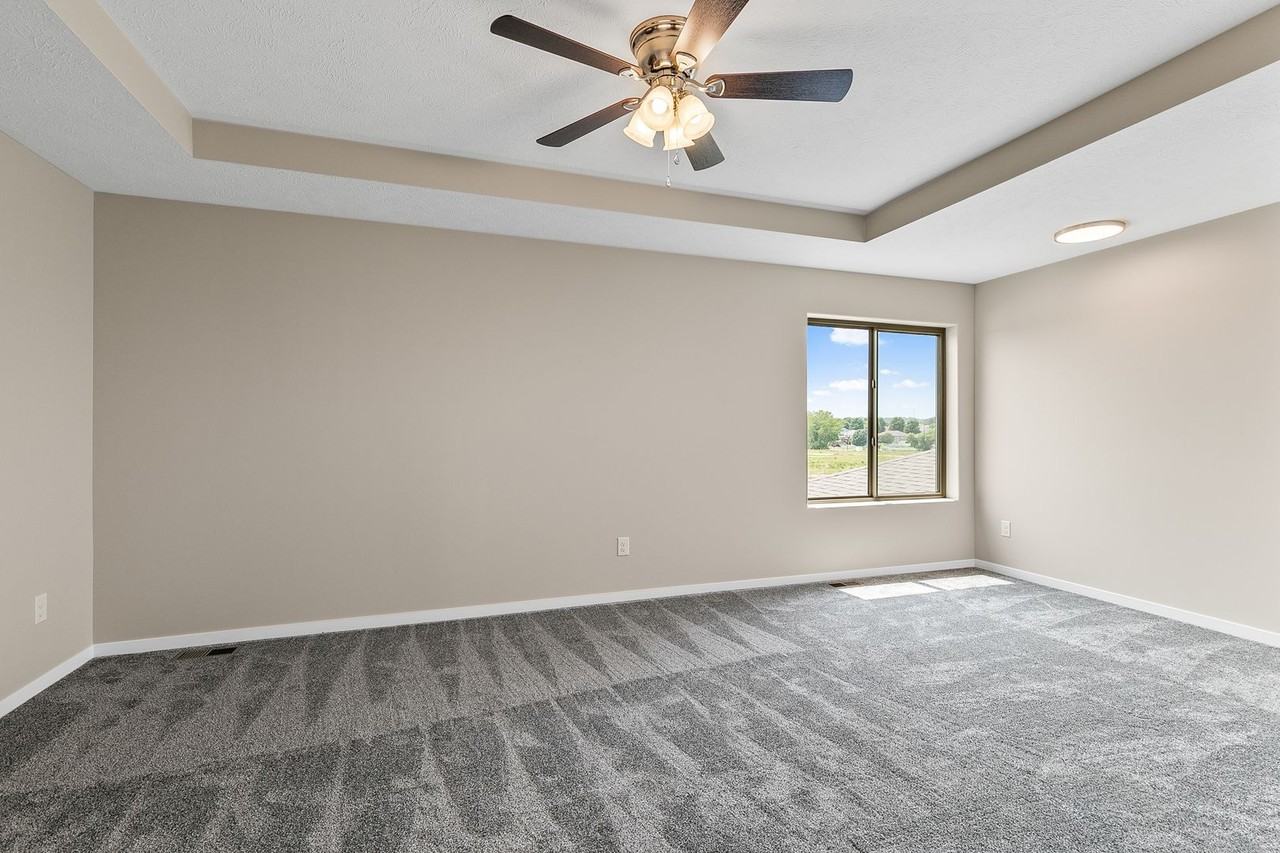 7002 Serpentine Dr - Photo 7 of 17