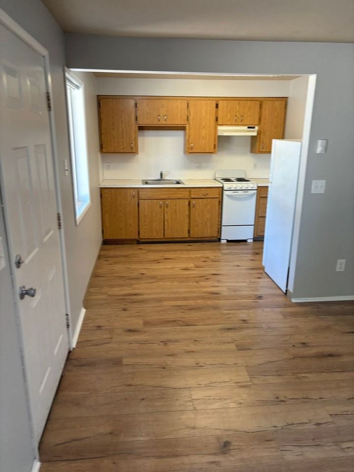 Sherman Oaks Apartments - Photo 6 of 25