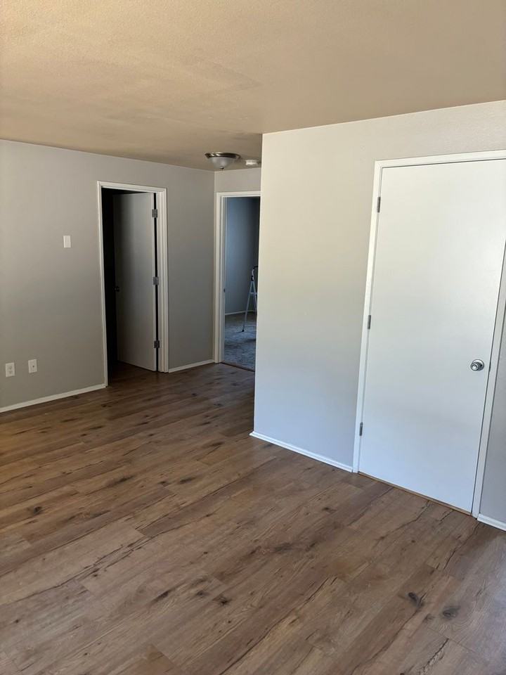 Sherman Oaks Apartments - Photo 7 of 27