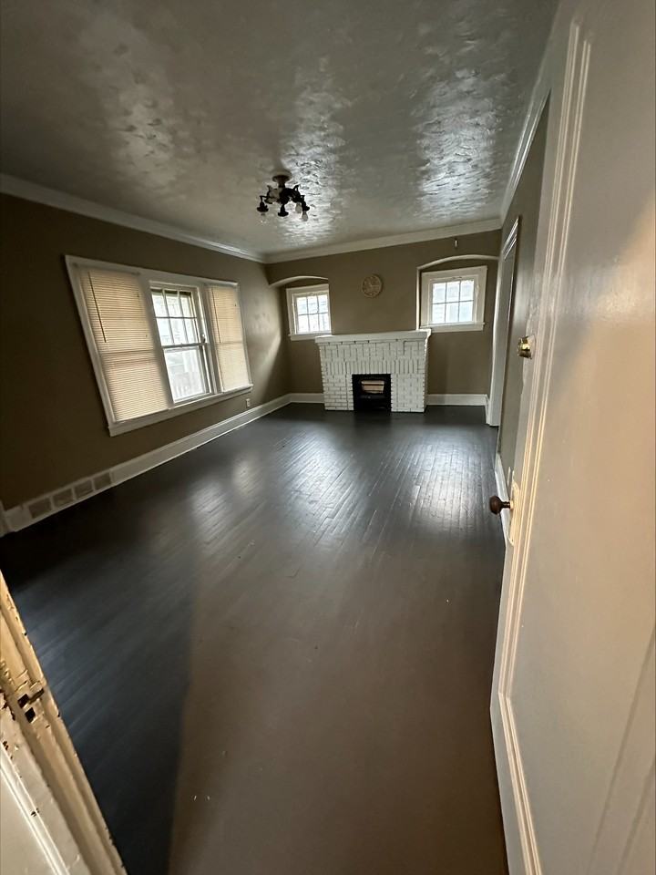 12702 Iowa Ave #2 - Photo 5 of 11