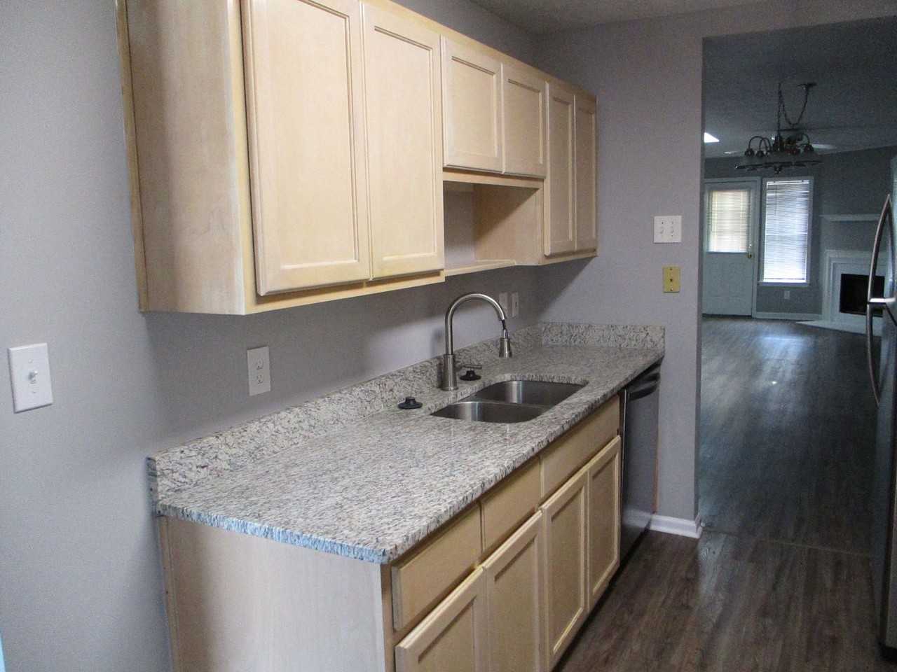 22 Innisbrook Dr - Photo 4 of 17