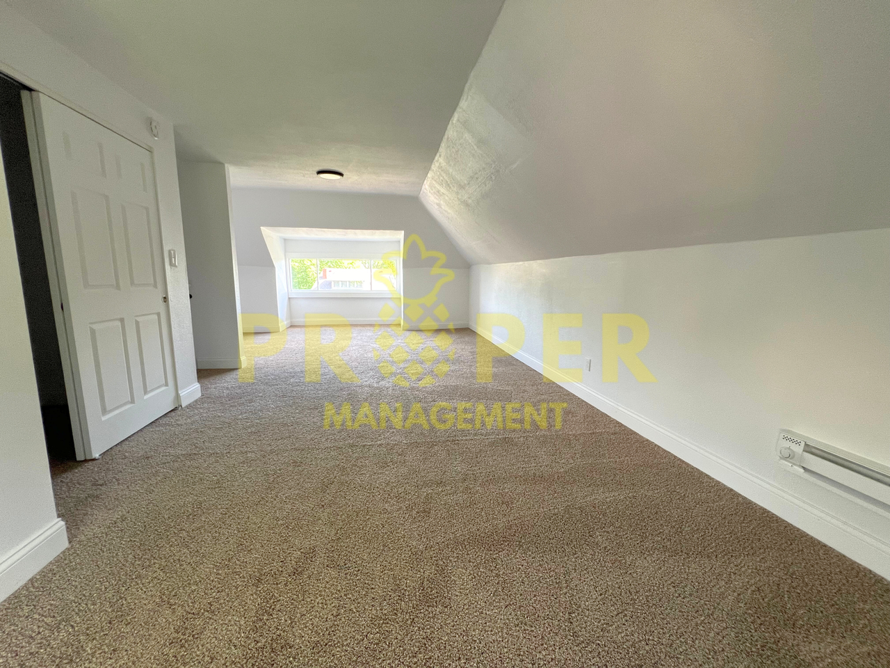 1337 W Riverview Ave - Photo 3 of 16