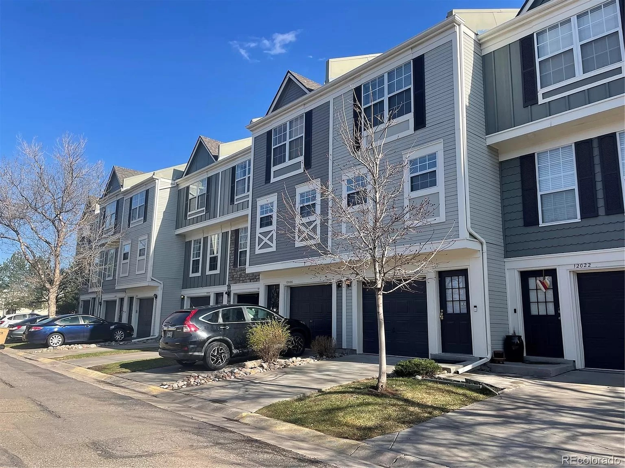 12024 E Hoye Dr - Photo 2 of 10