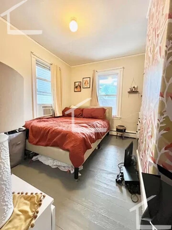 59 Franklin St - Photo 4 of 8