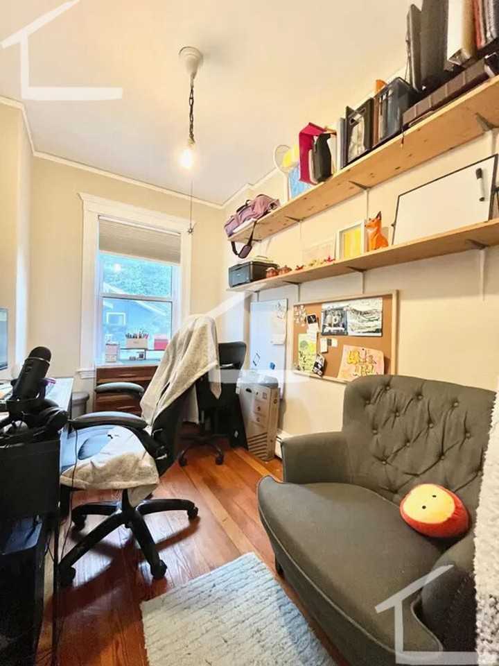 59 Franklin St - Photo 5 of 8
