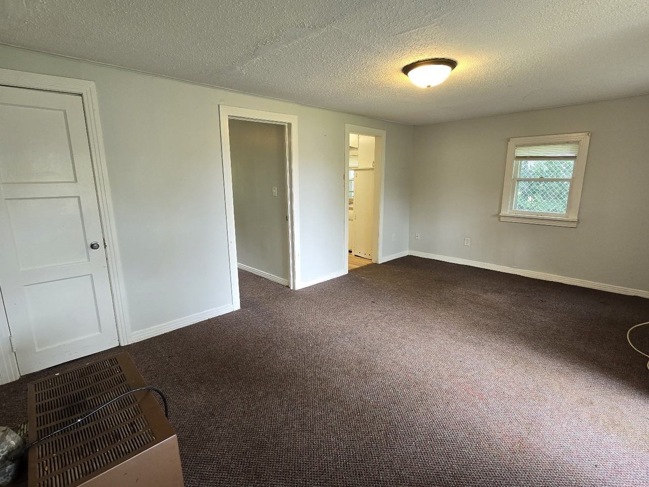 367 1/2 Utah Ave Se - Photo 2 of 6