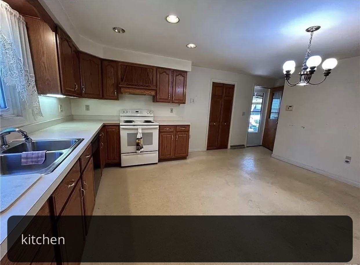 125 Lyndale Dr #NA - Photo 2 of 13