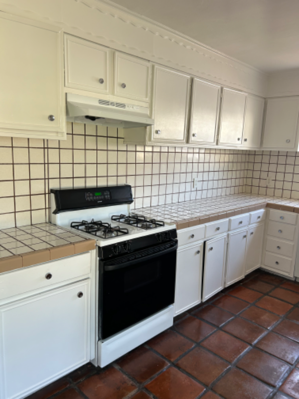 2629 Baltic Avenue - Photo 3 of 10