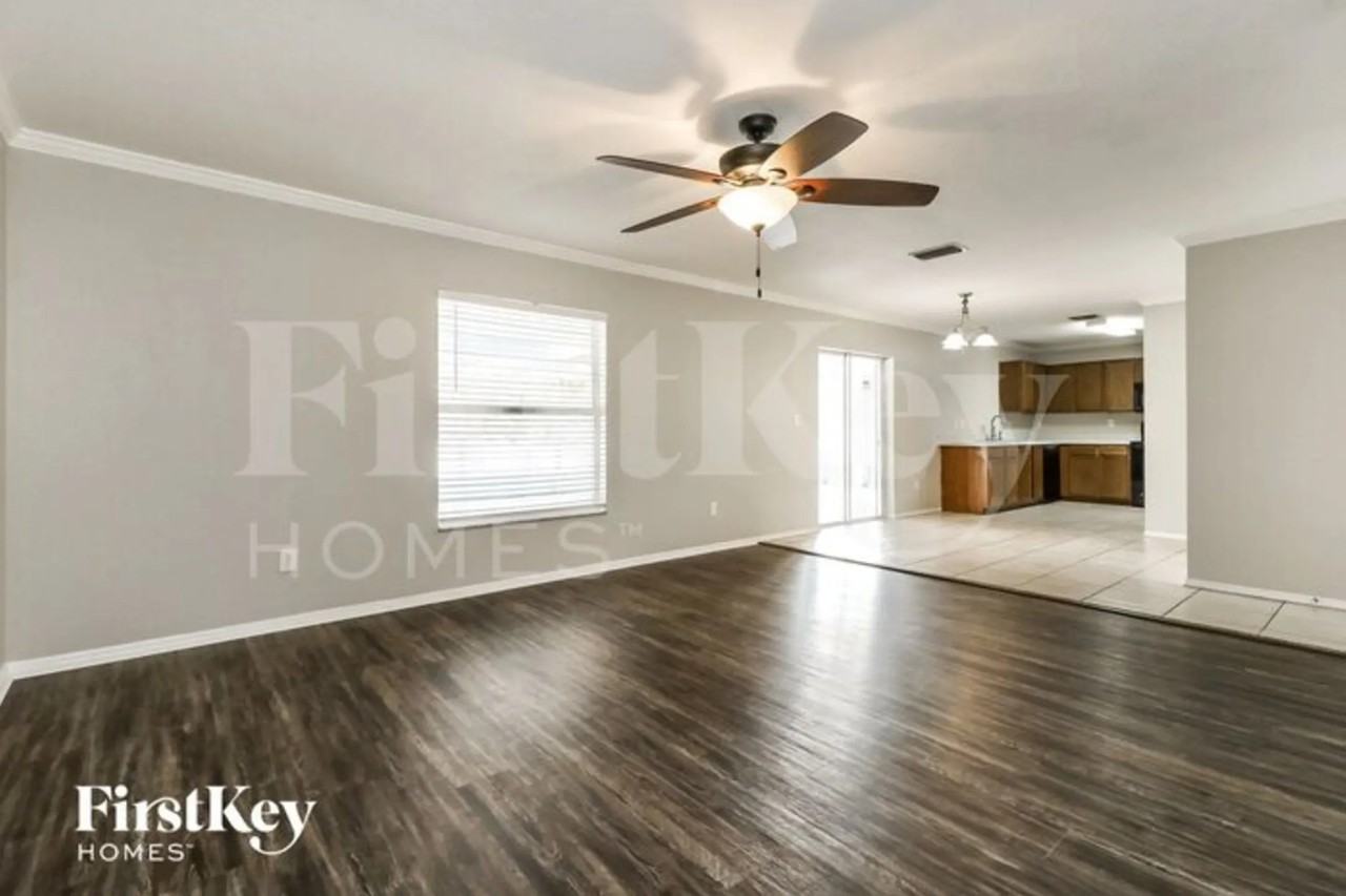 2238 Curzon Way - Photo 3 of 15